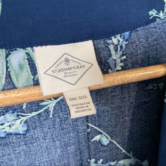 St. John’s Bay wrap kimono one size fits all - Picture 3 of 6